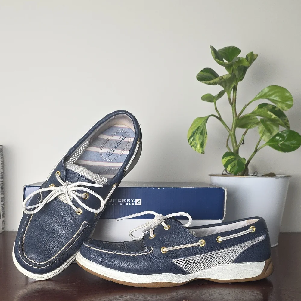 Sperry Women's Navy and White Boat Shoes - Picture 1 of 7